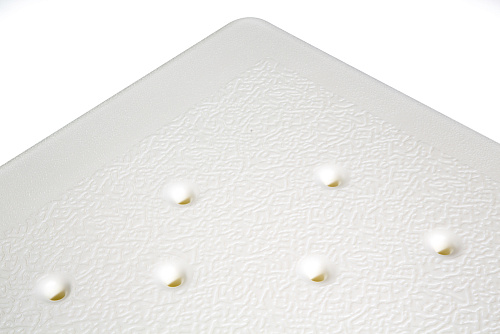 Сиденье из прочного нескользящего пластика